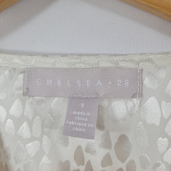 Chelsea 28 Jacquard Peplum Blouse - Picture 6 of 14